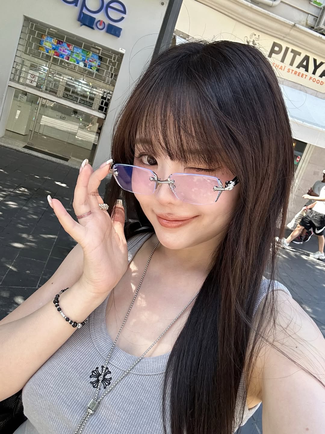 【正妹】韩国知名模特儿,网红洪瑛琦外出穿搭太美了!