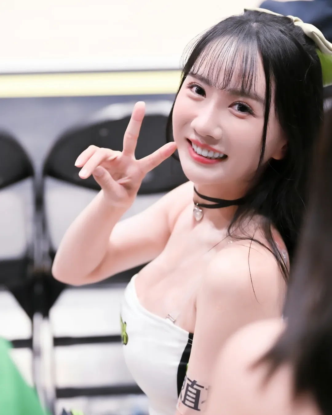 【正妹】啦啦队员小珍奶场秀了一段热舞，火辣S形曲！