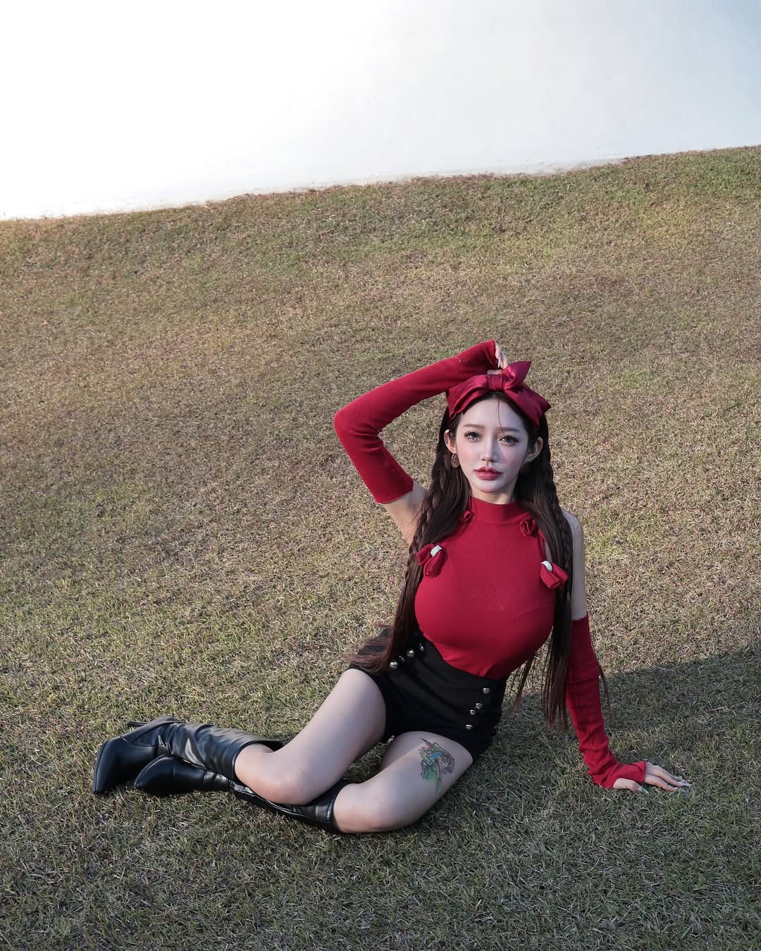 【正妹】黄禧在咖啡厅拍照，好身材与精美的脸蛋一样！