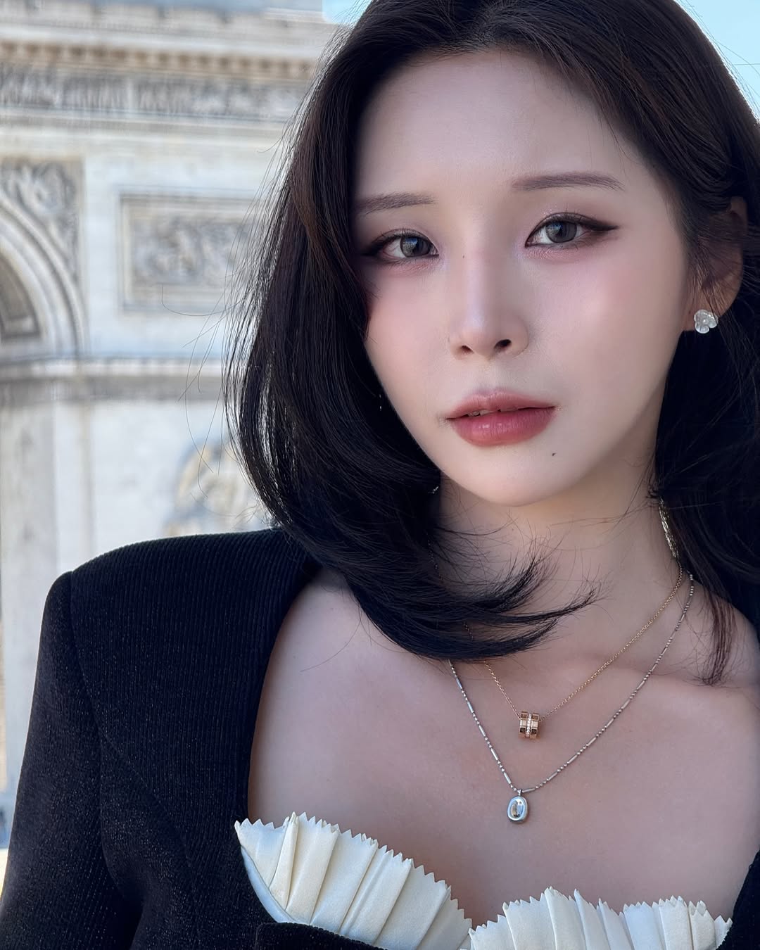 【正妹】soyeon 黑丝×职业装，撩动职场的优雅魅力！