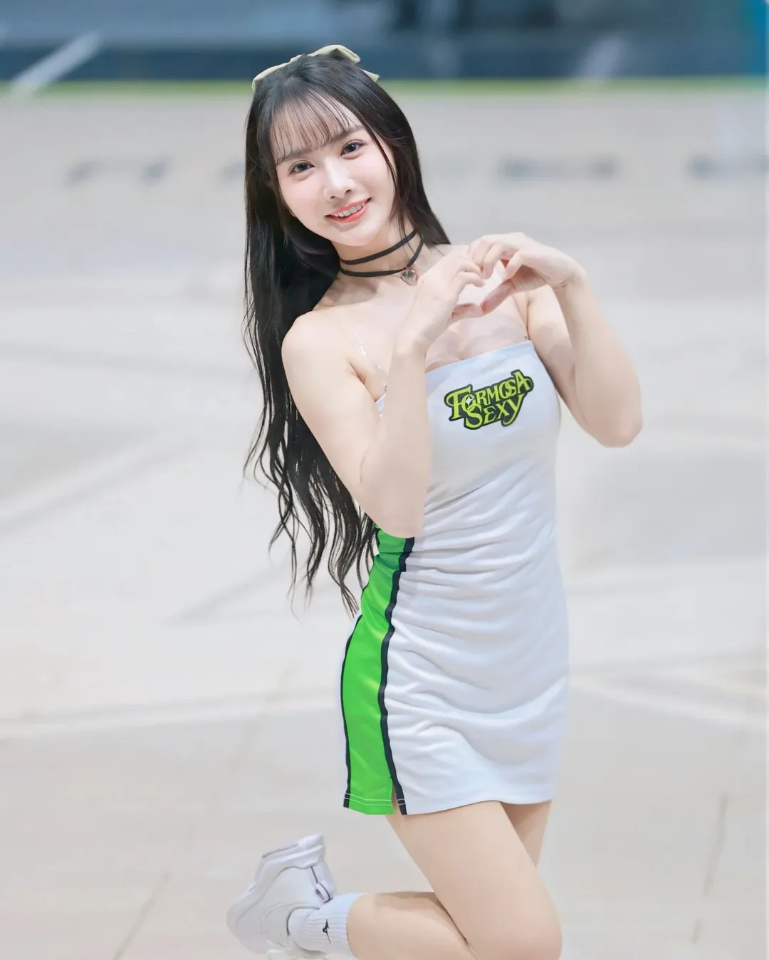 【正妹】王芯羽啦啦队员热舞，精致面容傲娇好身材！