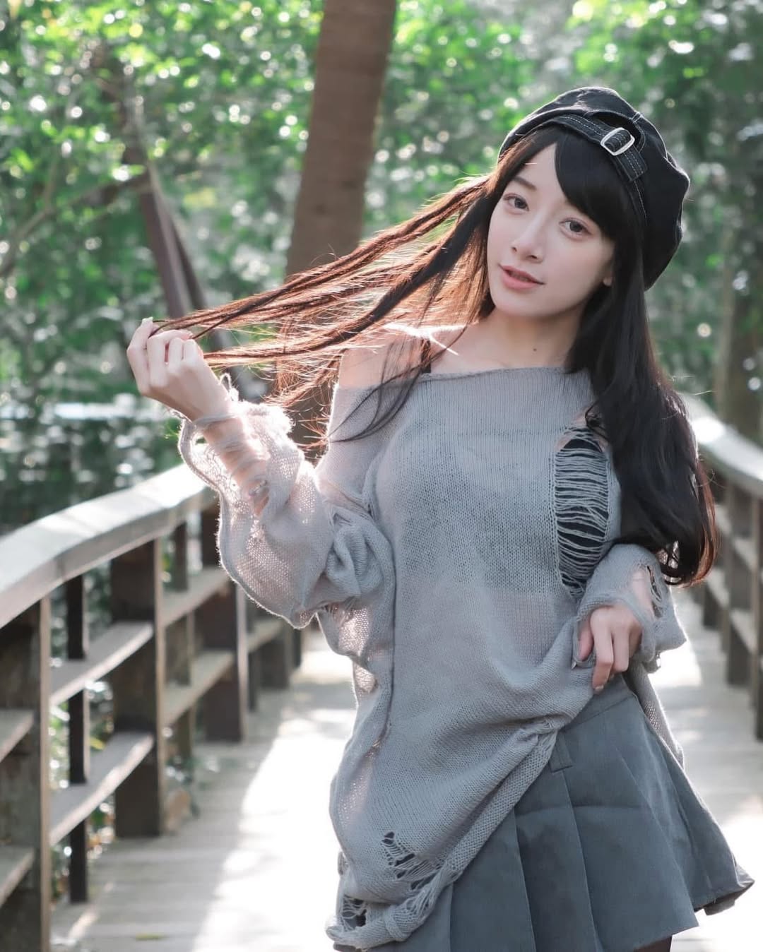 【正妹】爱吃鬼Hani 甜美的笑颜，气质又美艳的模样十分吸睛！