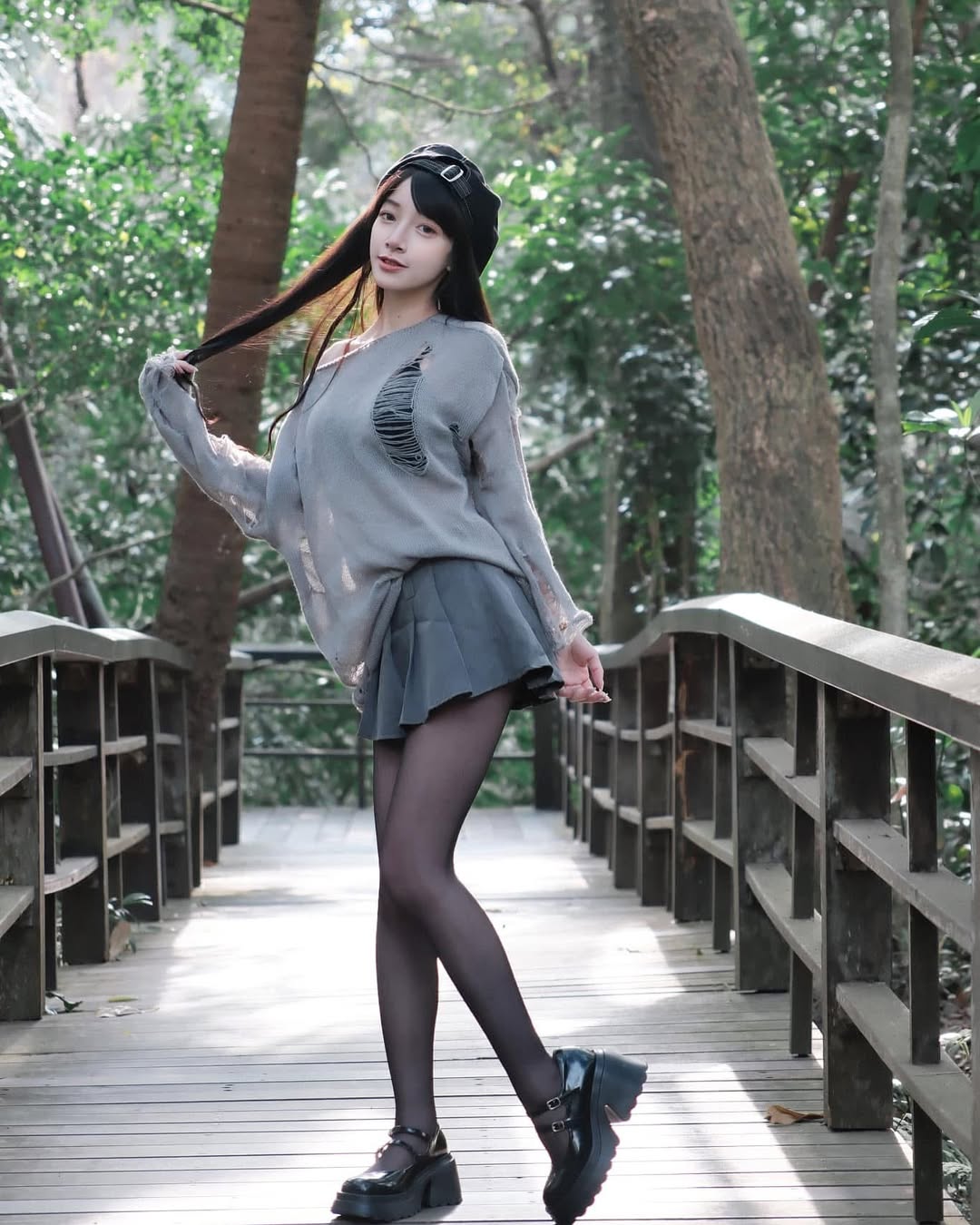 【正妹】爱吃鬼Hani 甜美的笑颜，气质又美艳的模样十分吸睛！