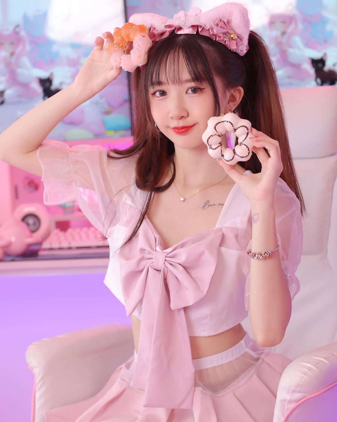 【正妹】孟孟白丝粉色JK制服、笑容清纯！