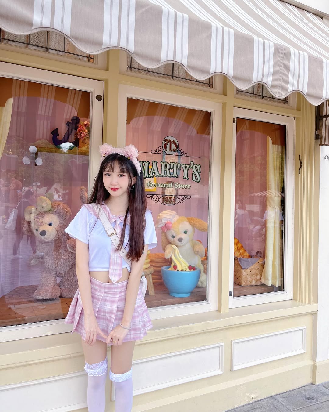 【正妹】孟孟白丝粉色JK制服、笑容清纯!