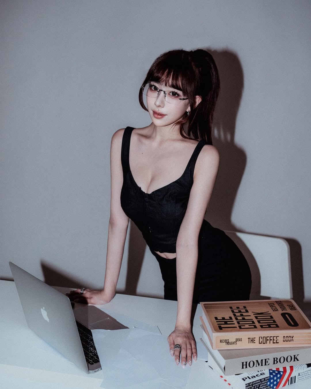 【正妹】李昌昀黑丝写真照,让人一眼便为之倾倒!