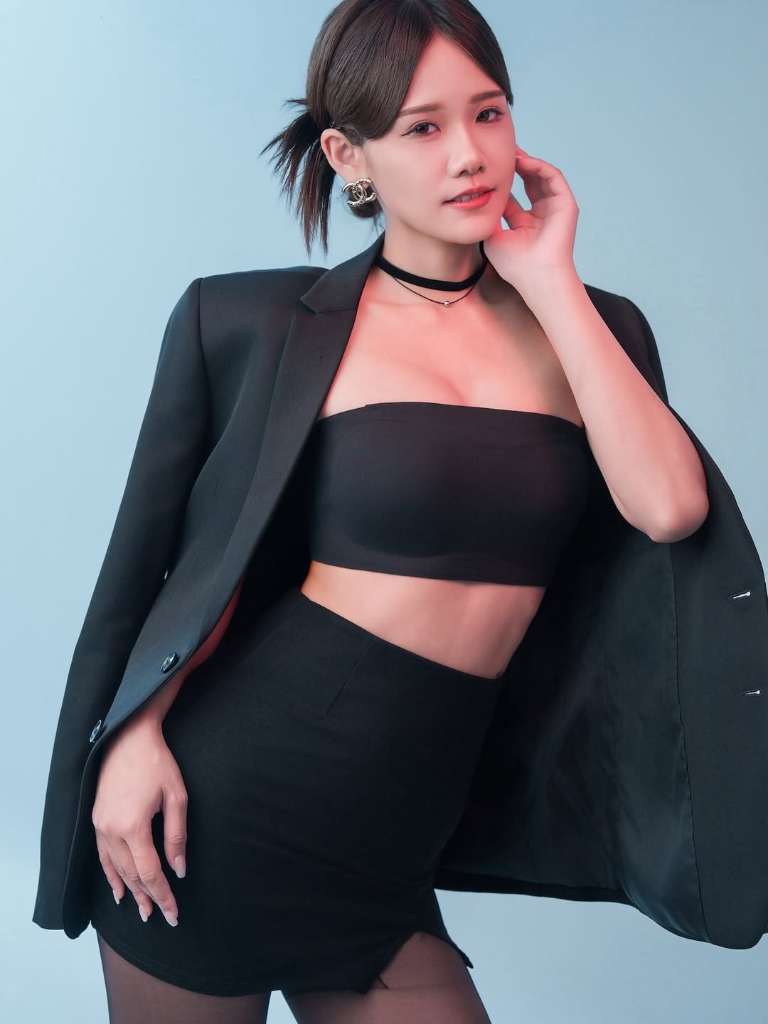 【正妹】Cynthia晞晞黑丝与制服,写真里的甜美与狂野!