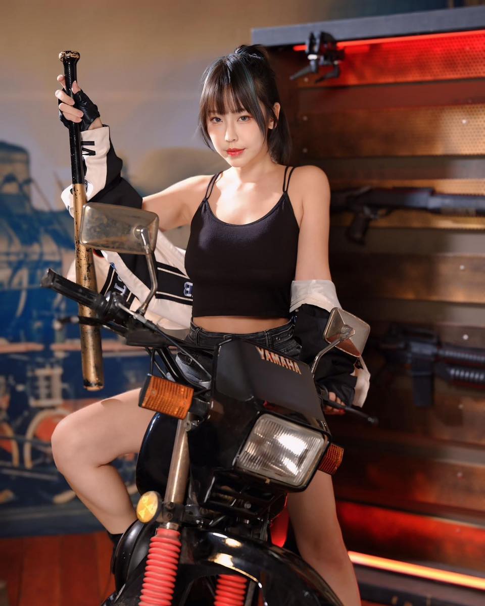 【正妹】希希机车女王,气质甜美的小脸美女呢!