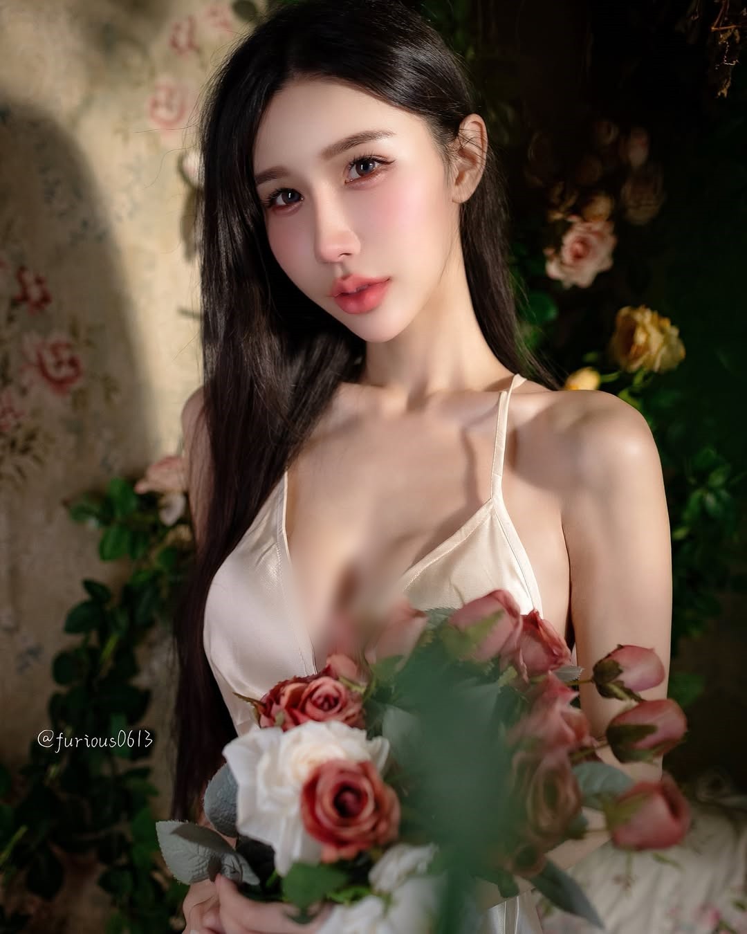 【正妹】梦梦睡衣私房写真，举手投足都让人无法抗拒！