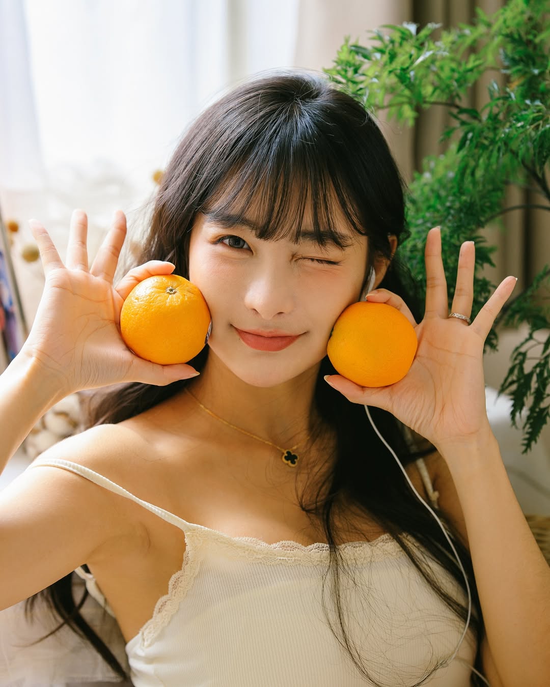 【正妹】梗梗私房照笑颜，令人恋爱感喷发！