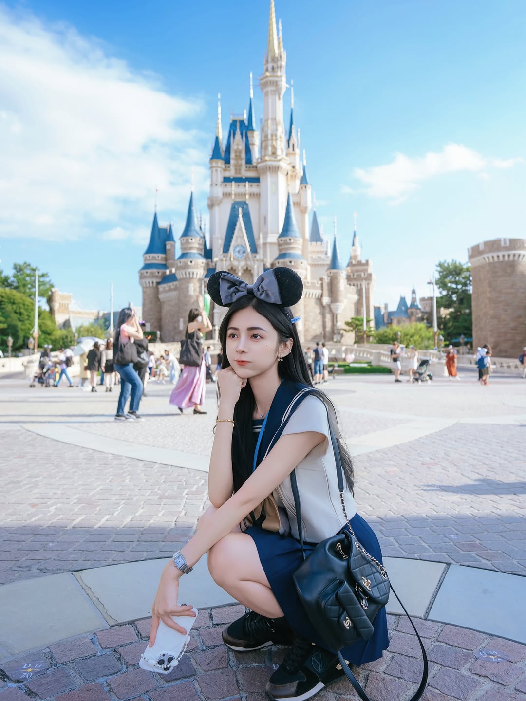 【正妹】辰辰JK制服写真，清纯笑容在东京迪士尼！