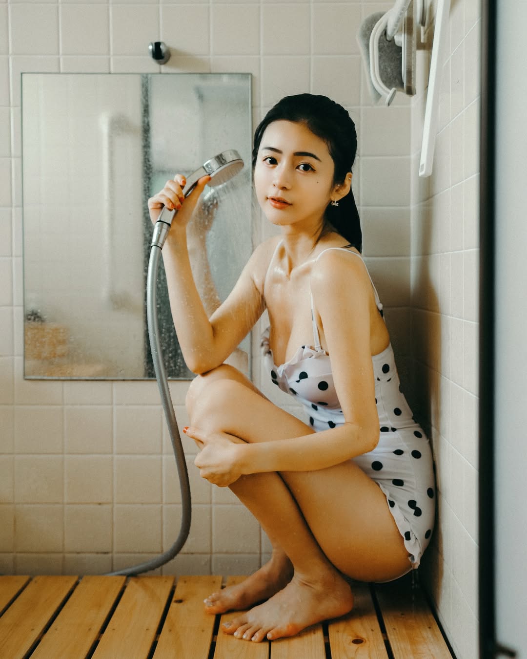 【正妹】辰辰泳装私房写真，让每一张照片都充满故事感！