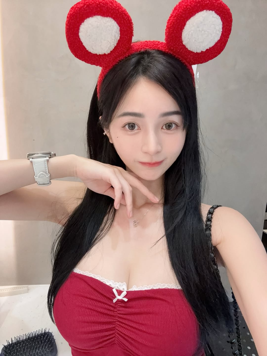 【正妹】辰辰自拍照片里的她，笑容灿烂却不浮夸！