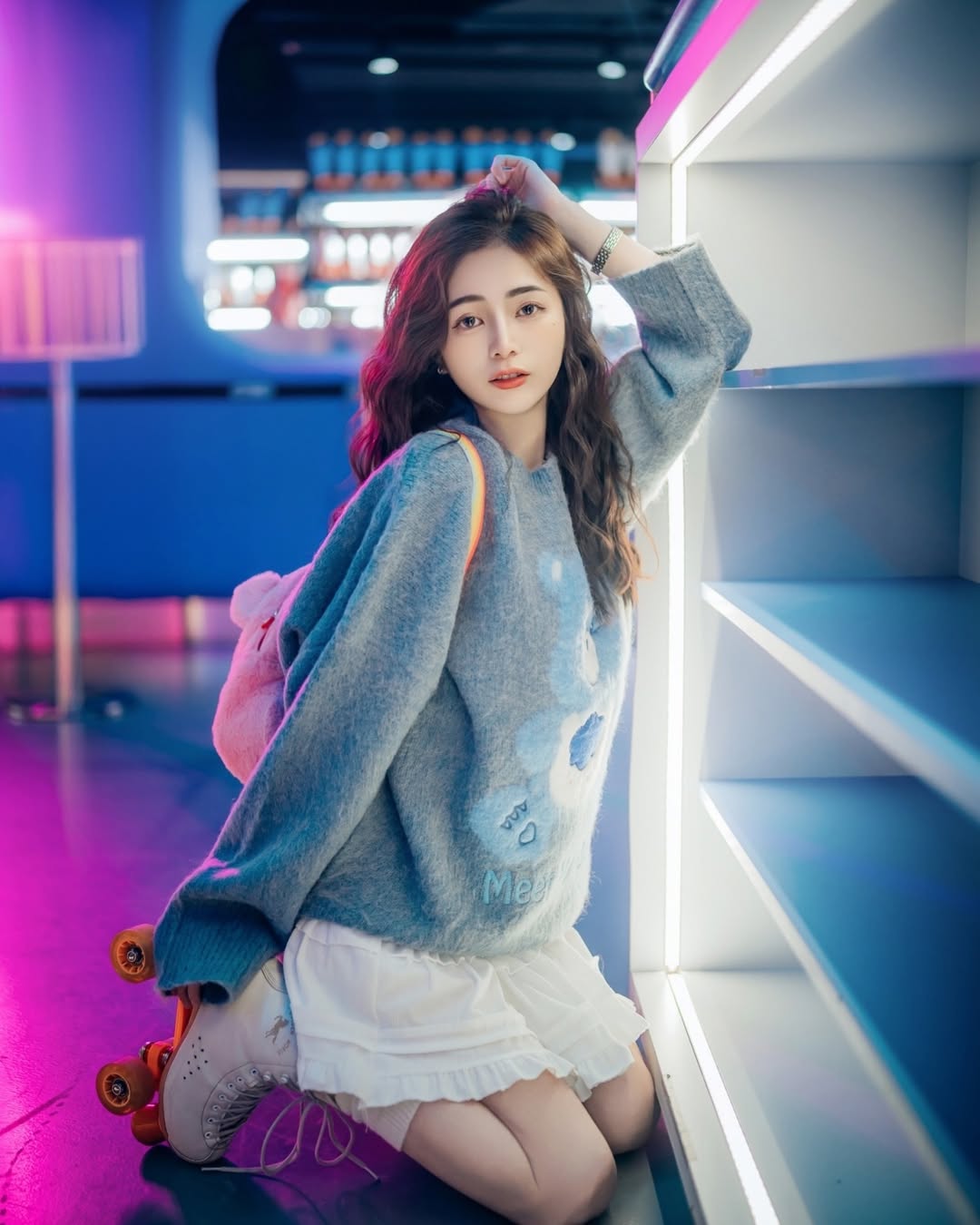 【正妹】辰辰旱冰场拍照，过好每一天微笑就足够迷人！