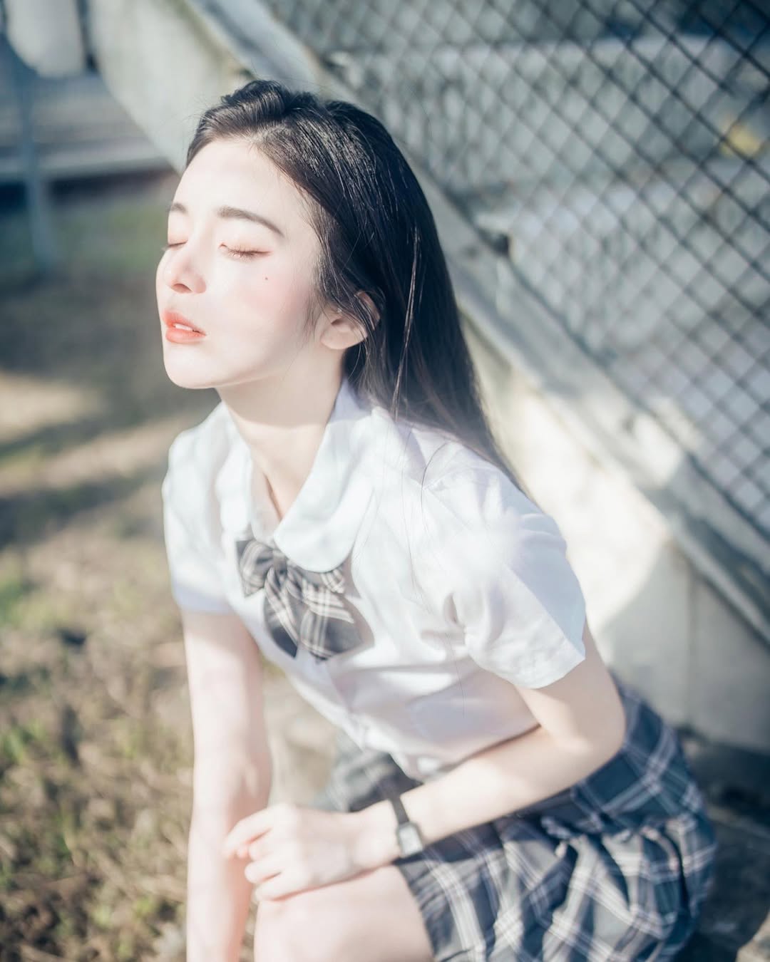 【正妹】辰辰白丝JK制服，她的微笑在镜头前光彩照人！