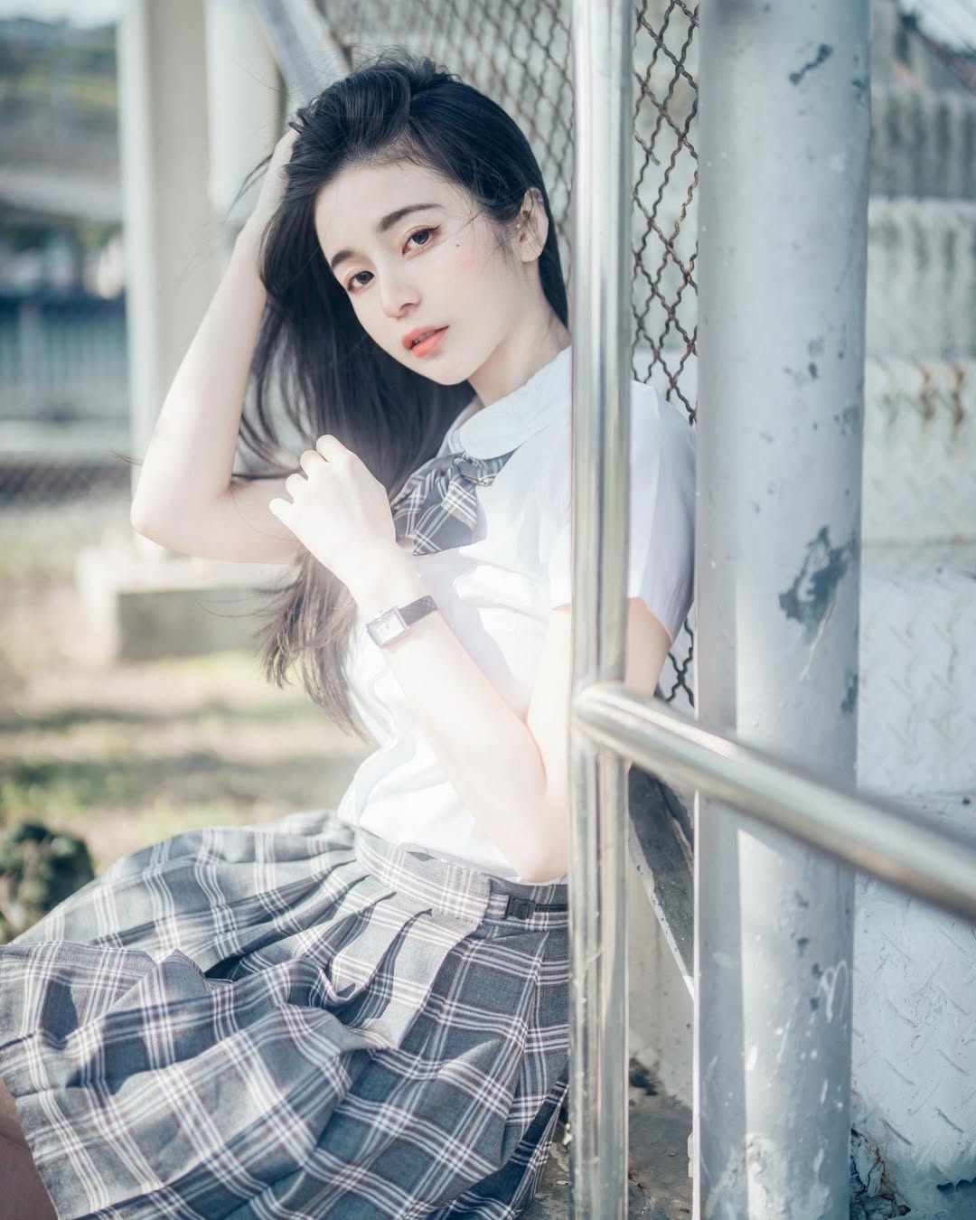 【正妹】辰辰白丝JK制服，她的微笑在镜头前光彩照人！