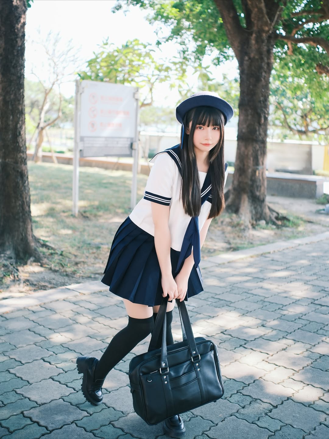 【正妹】陈QQ JK制服写真，清新甜美的让人爱不释手！