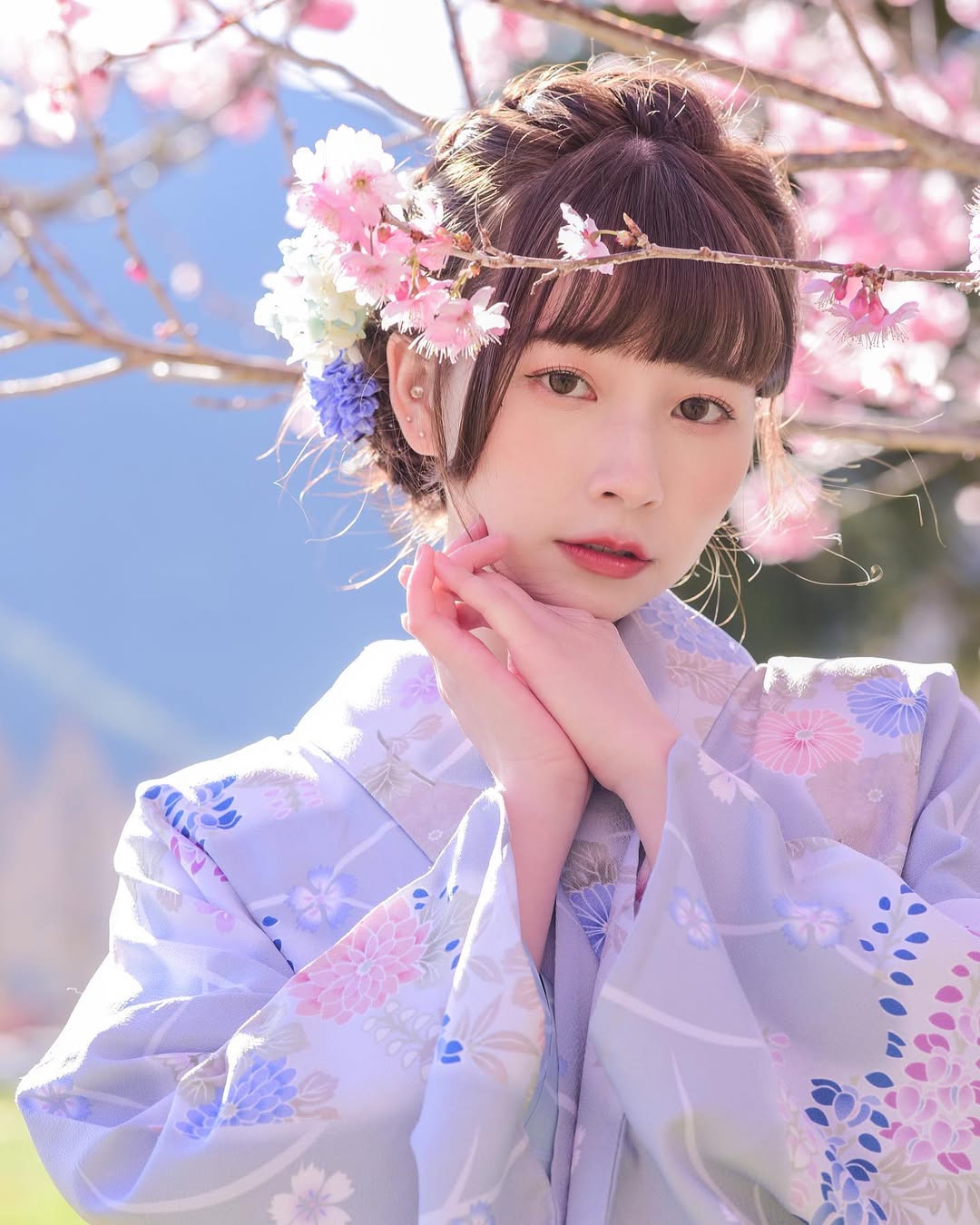 【正妹】陈QQ 樱花和服美照，绝不掩饰自己的优雅！