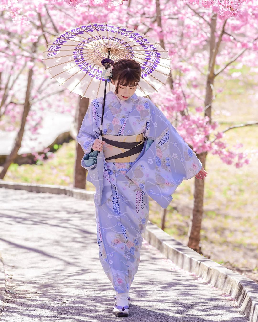 【正妹】陈QQ 樱花和服美照，绝不掩饰自己的优雅！