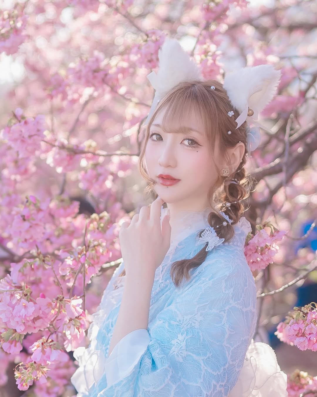 【正妹】Aki アキ日式服装樱花树下拍照，既温柔又甜美！