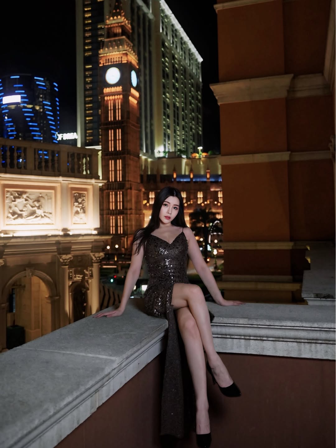 【正妹】蔡宥宥吊带晚礼服美照，眉宇间透出洒脱！