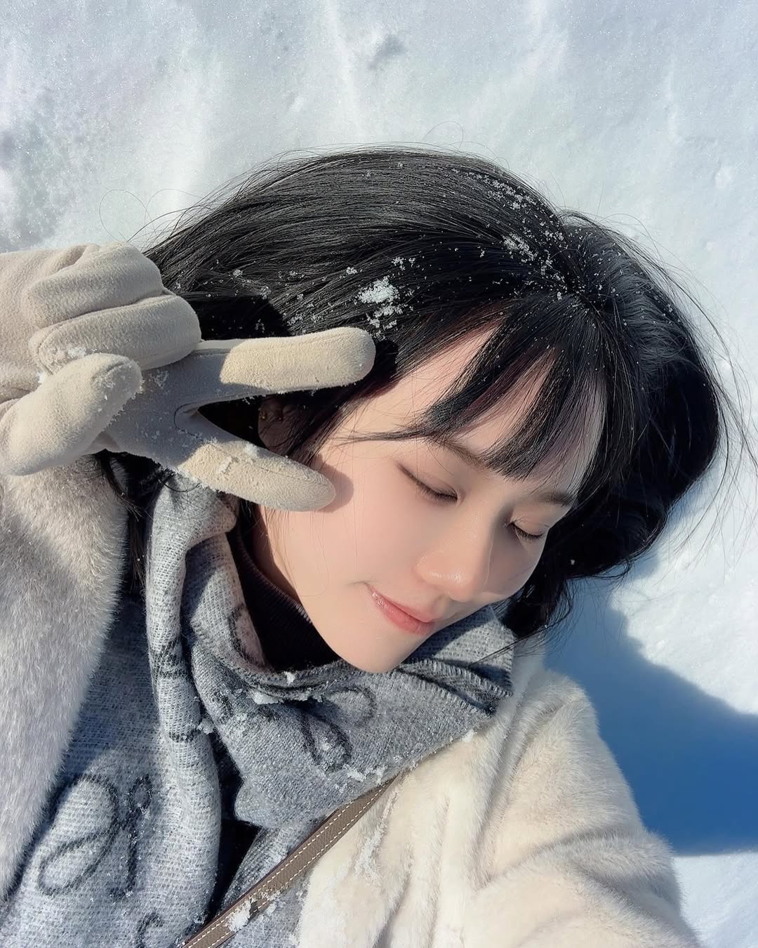 【正妹】宝7美丽雪景拍照，柔情亦可与独立同在！