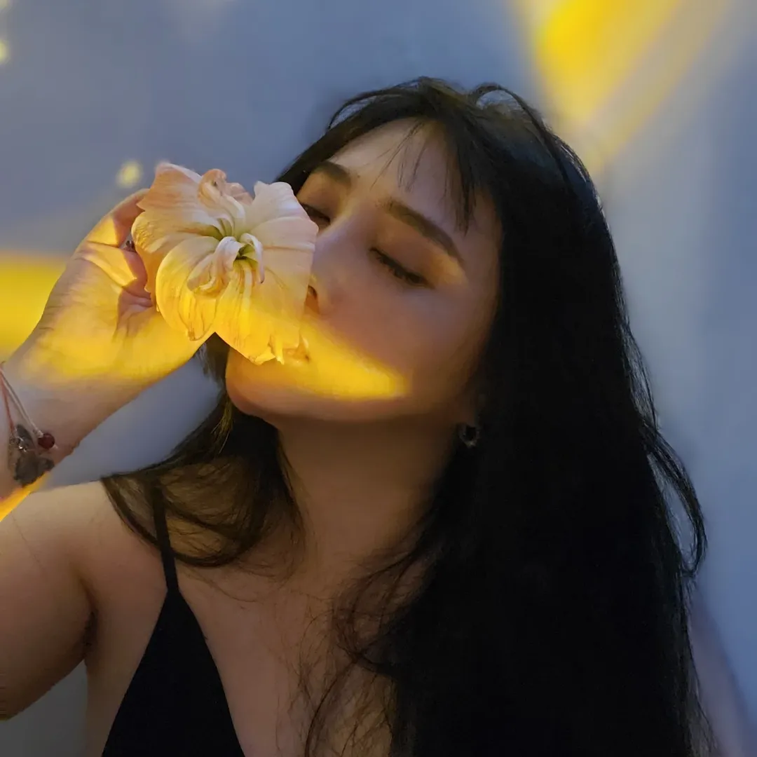 【正妹】黄静艺术照真美，镜头前温婉与自信的完美交融！