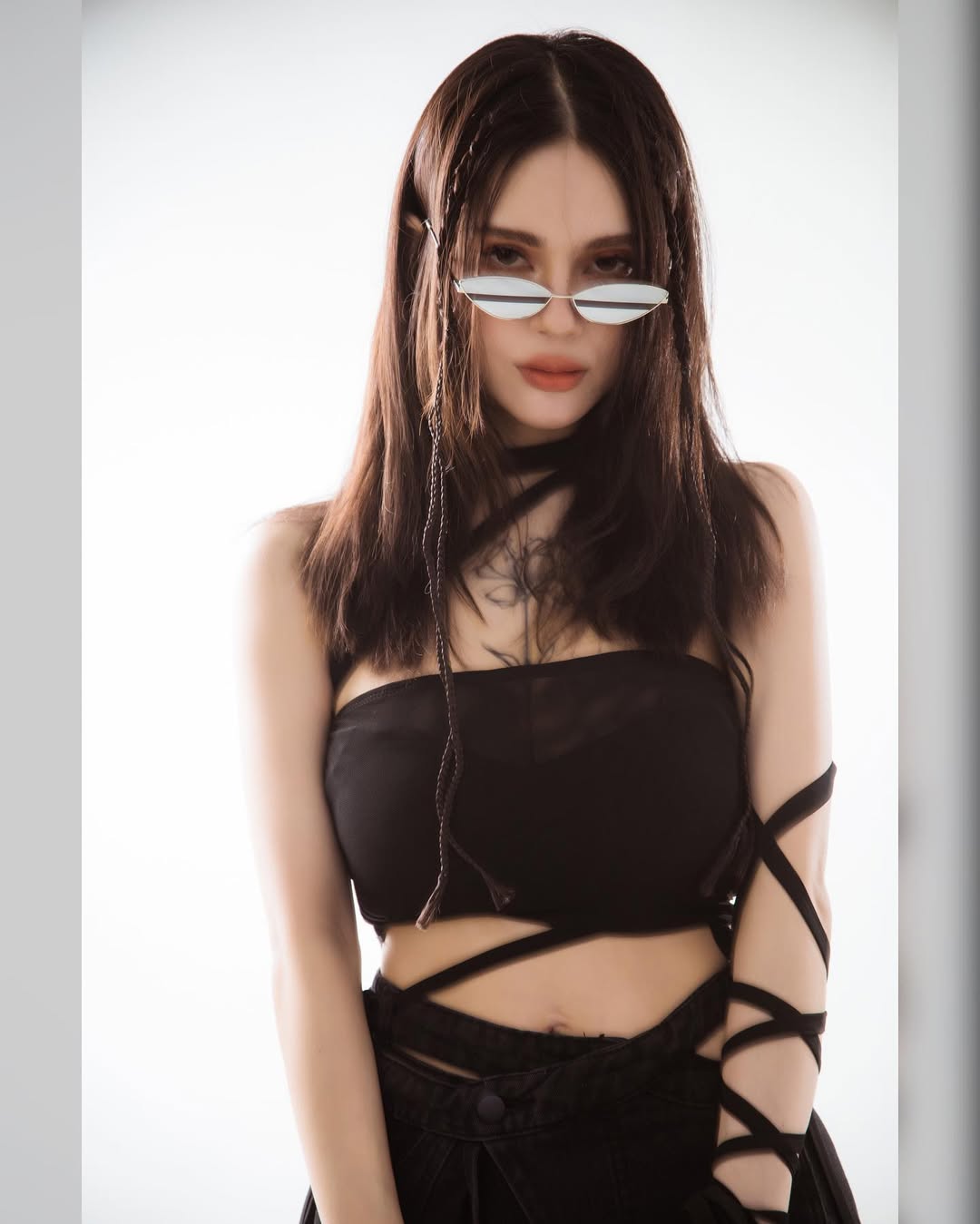 【正妹】古榕榕欧美风格写真，被甜美帅气的风格所吸引！