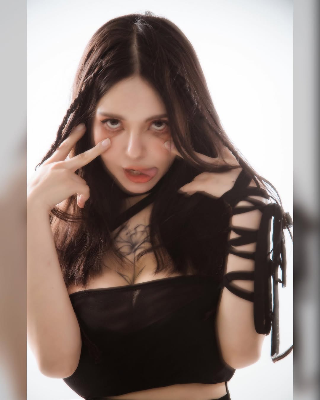 【正妹】古榕榕欧美风格写真，被甜美帅气的风格所吸引！