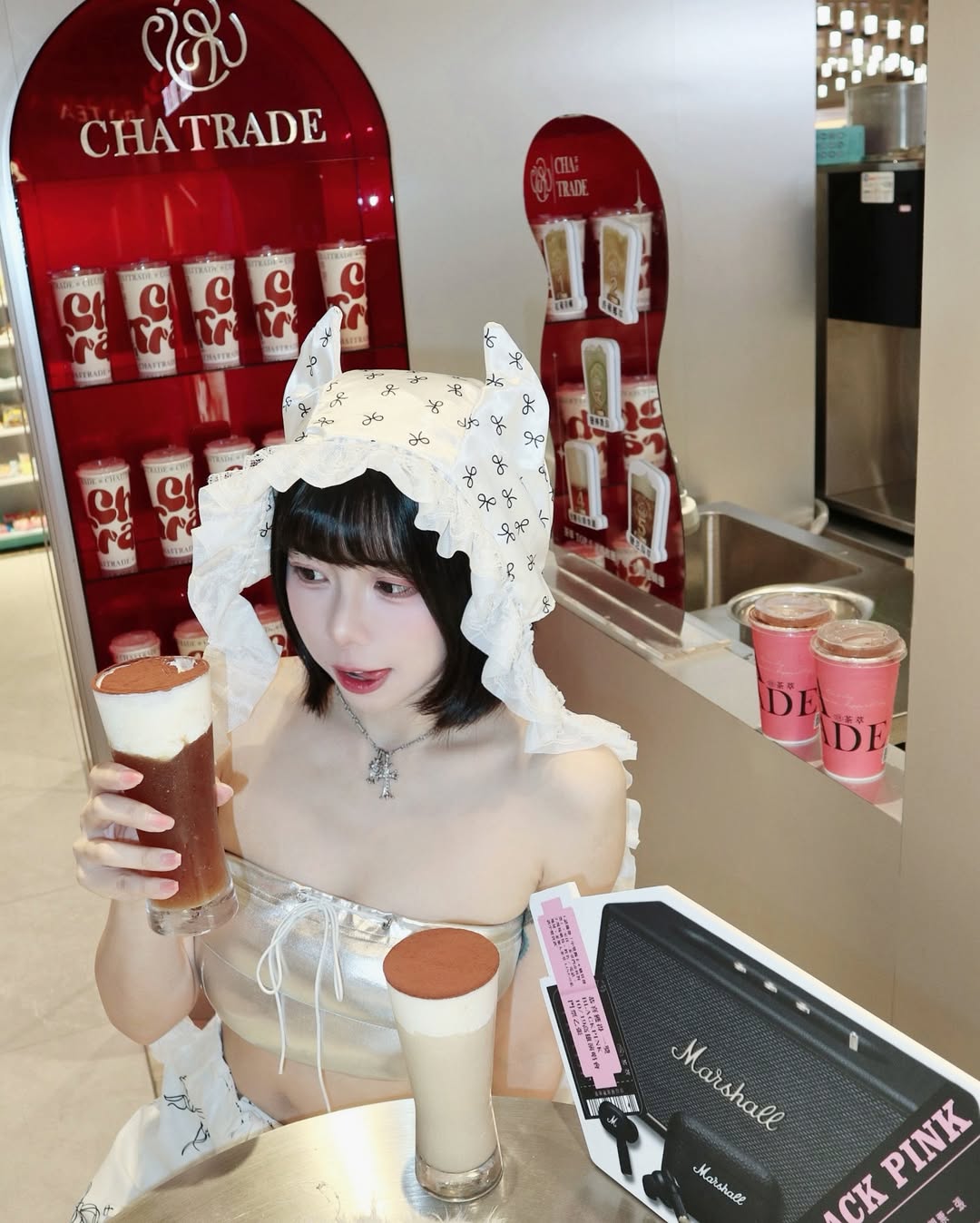 【正妹】Chubby糖 可爱装扮奶茶店拍照，一股清新而充满美学宣言！