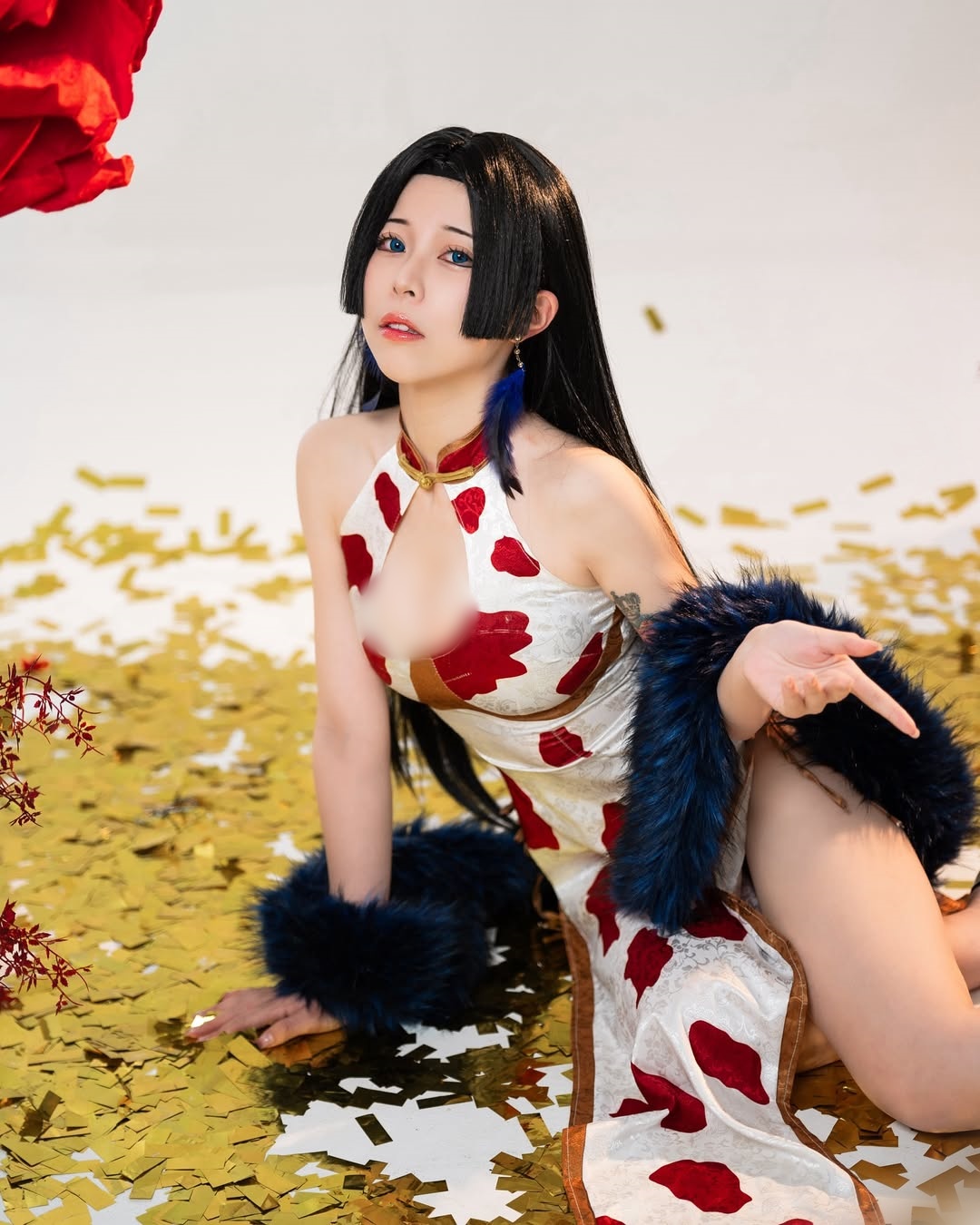 【正妹】Chubby糖 大长腿旗袍写真，纯净、简约与现代感！