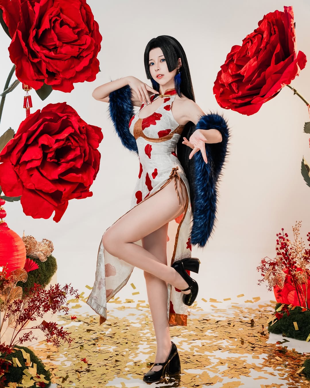 【正妹】Chubby糖 大长腿旗袍写真，纯净、简约与现代感！