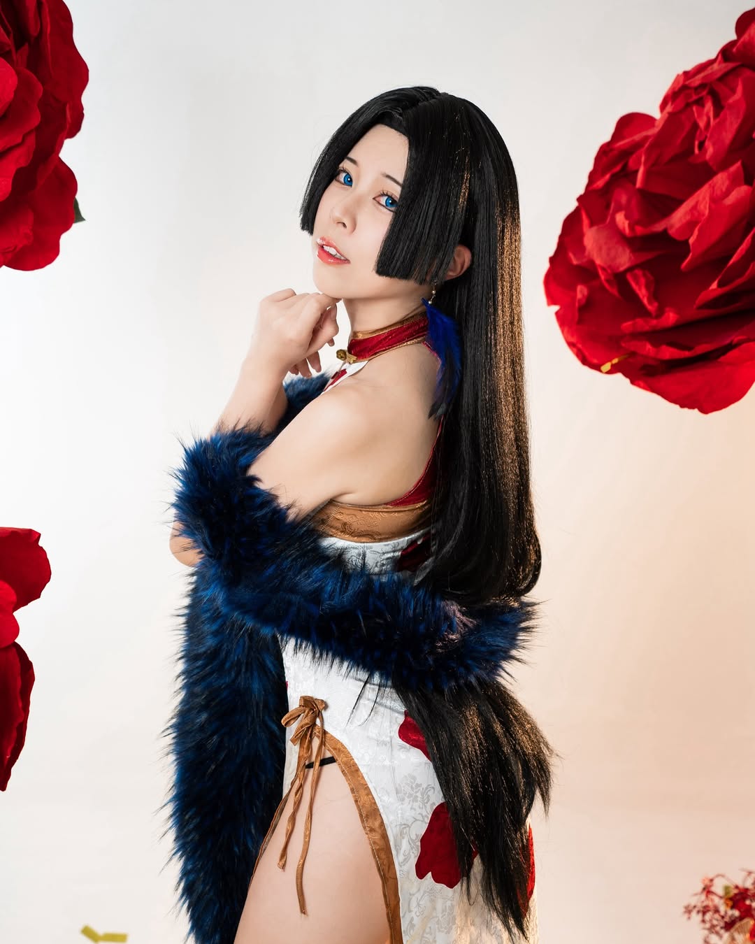 【正妹】Chubby糖 大长腿旗袍写真，纯净、简约与现代感！