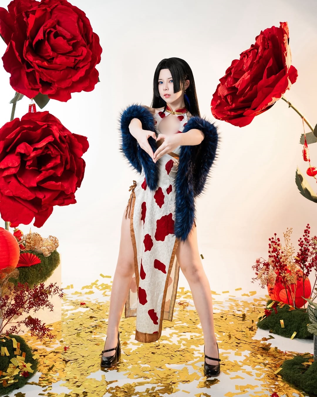 【正妹】Chubby糖 大长腿旗袍写真，纯净、简约与现代感！