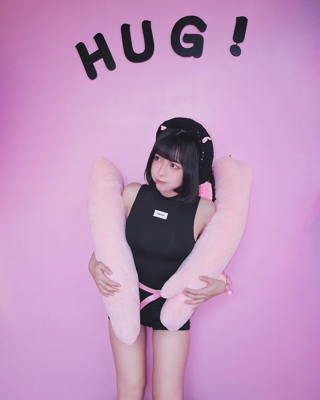 【正妹】Chubby糖 小兔子装扮写真，自信的姿态和优雅线条！