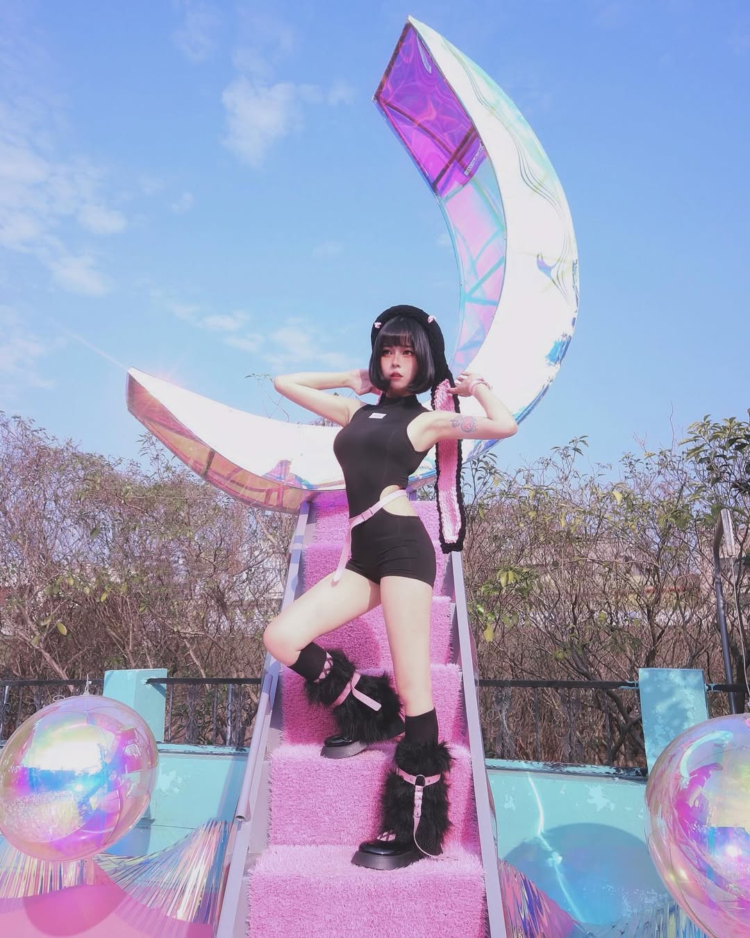 【正妹】Chubby糖 小兔子装扮写真，自信的姿态和优雅线条！