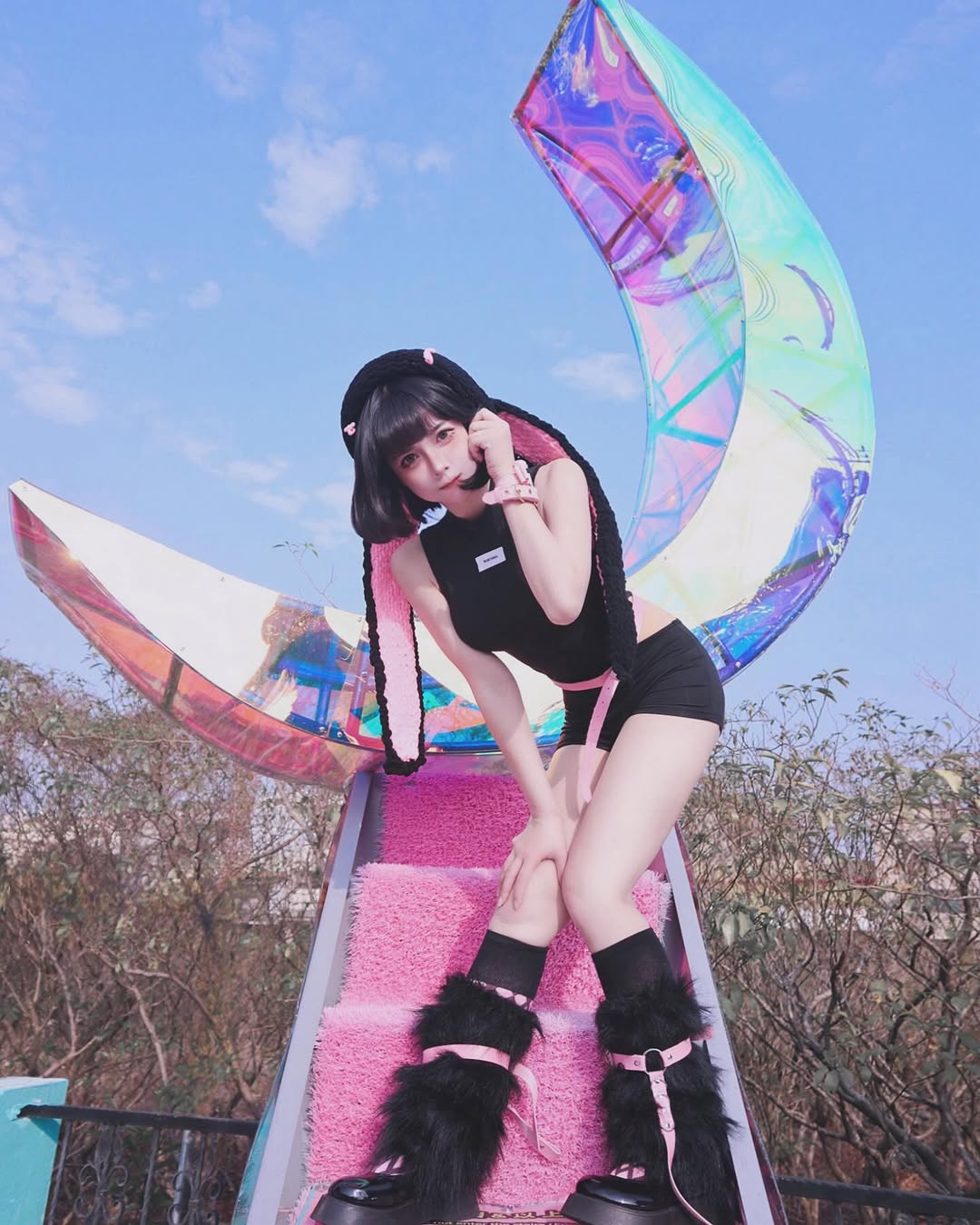 【正妹】Chubby糖 小兔子装扮写真，自信的姿态和优雅线条！