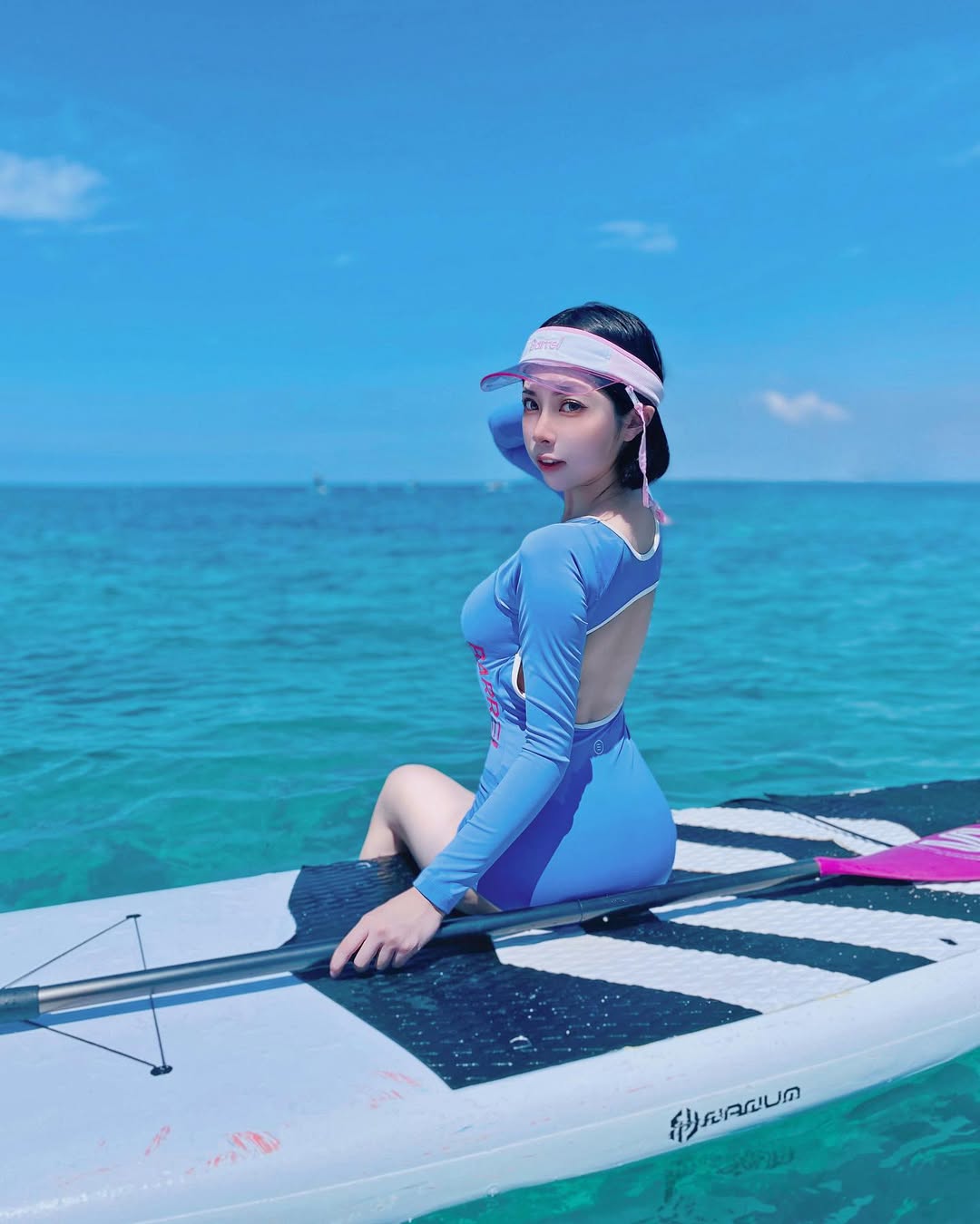 【正妹】Chubby糖 连体泳装写真，回眸笑意含蓄的魅力！