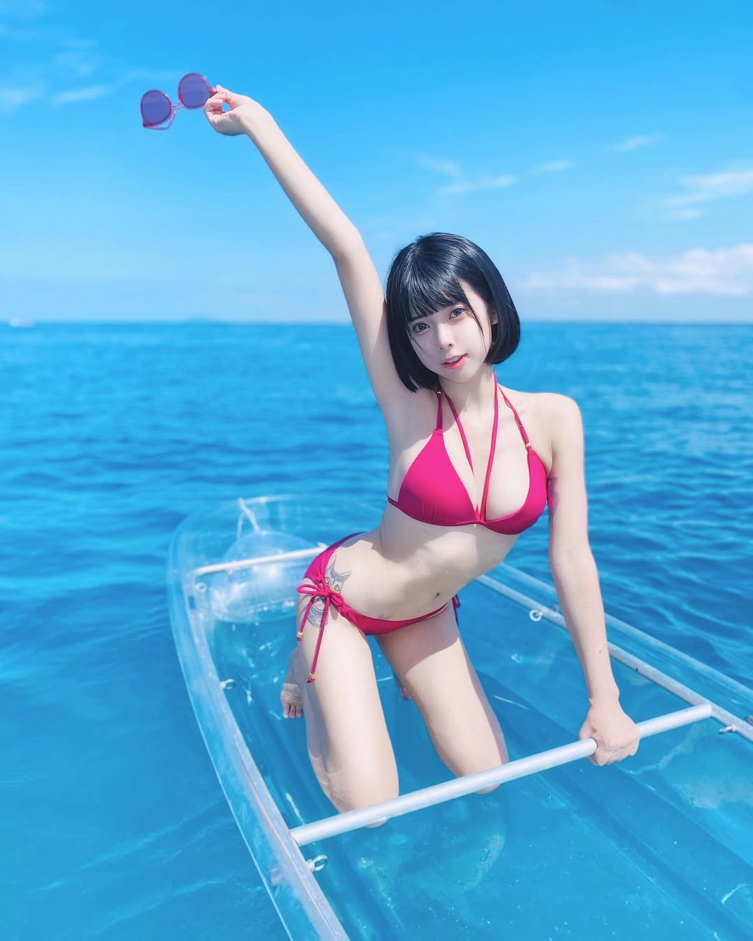 【正妹】Chubby糖 比基尼海中写真，打开了夏日记忆的抽屉！