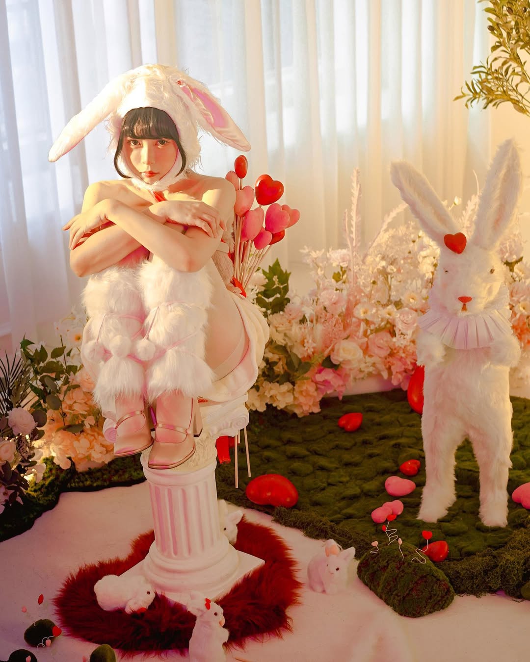 【正妹】Chubby糖 超甜兔子装写真，肌肤上闪烁微笑温暖！