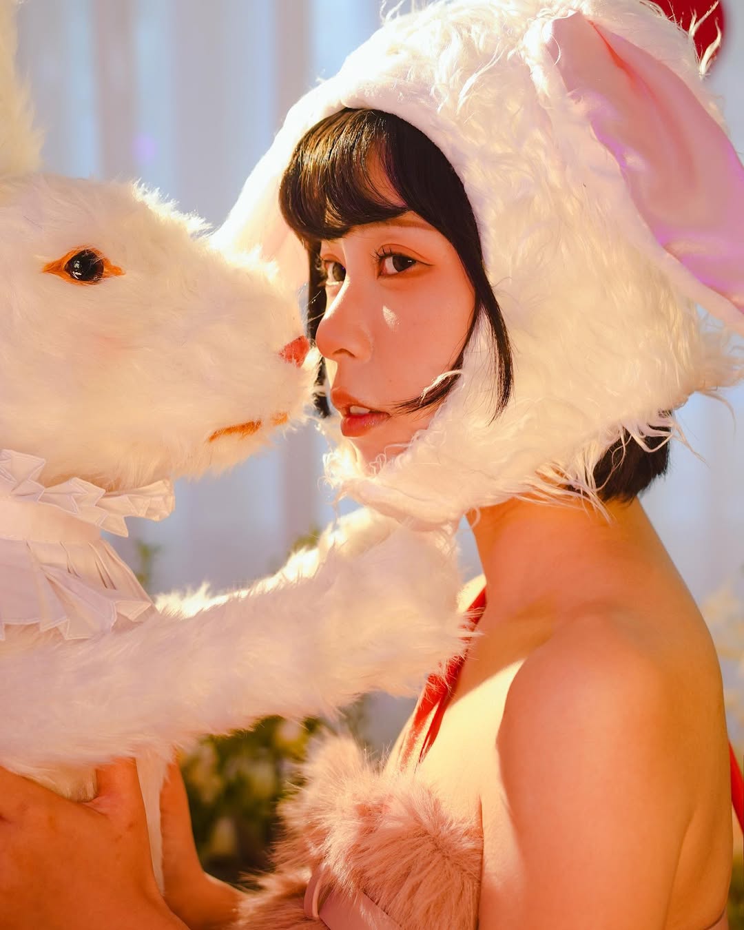 【正妹】Chubby糖 超甜兔子装写真，肌肤上闪烁微笑温暖！