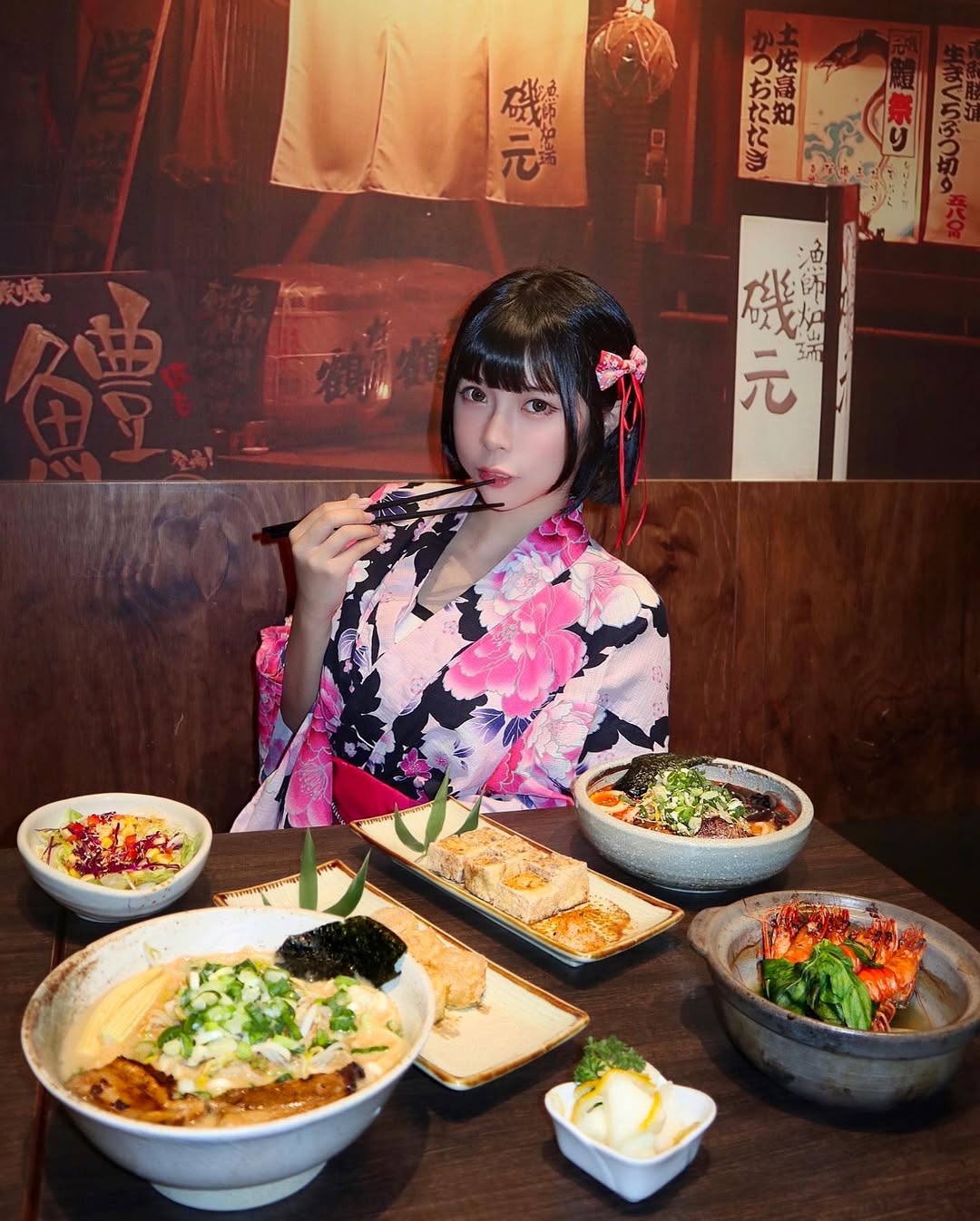 【正妹】Chubby糖 和服拉面店打卡，一瞬的美味治愈烦恼！