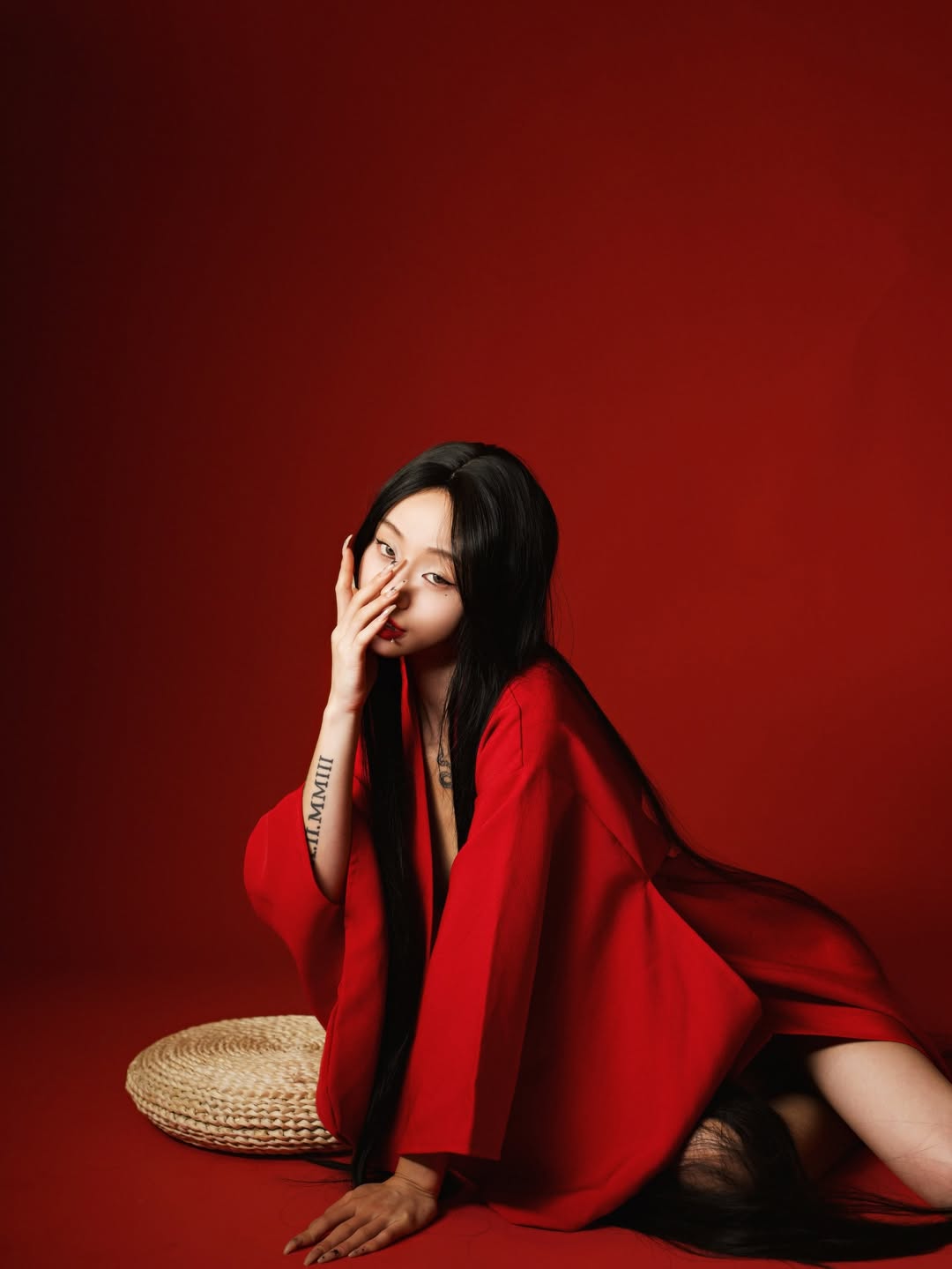 【正妹】Jolin 暗黑系艺术照，烦感受到照片之外的温度！