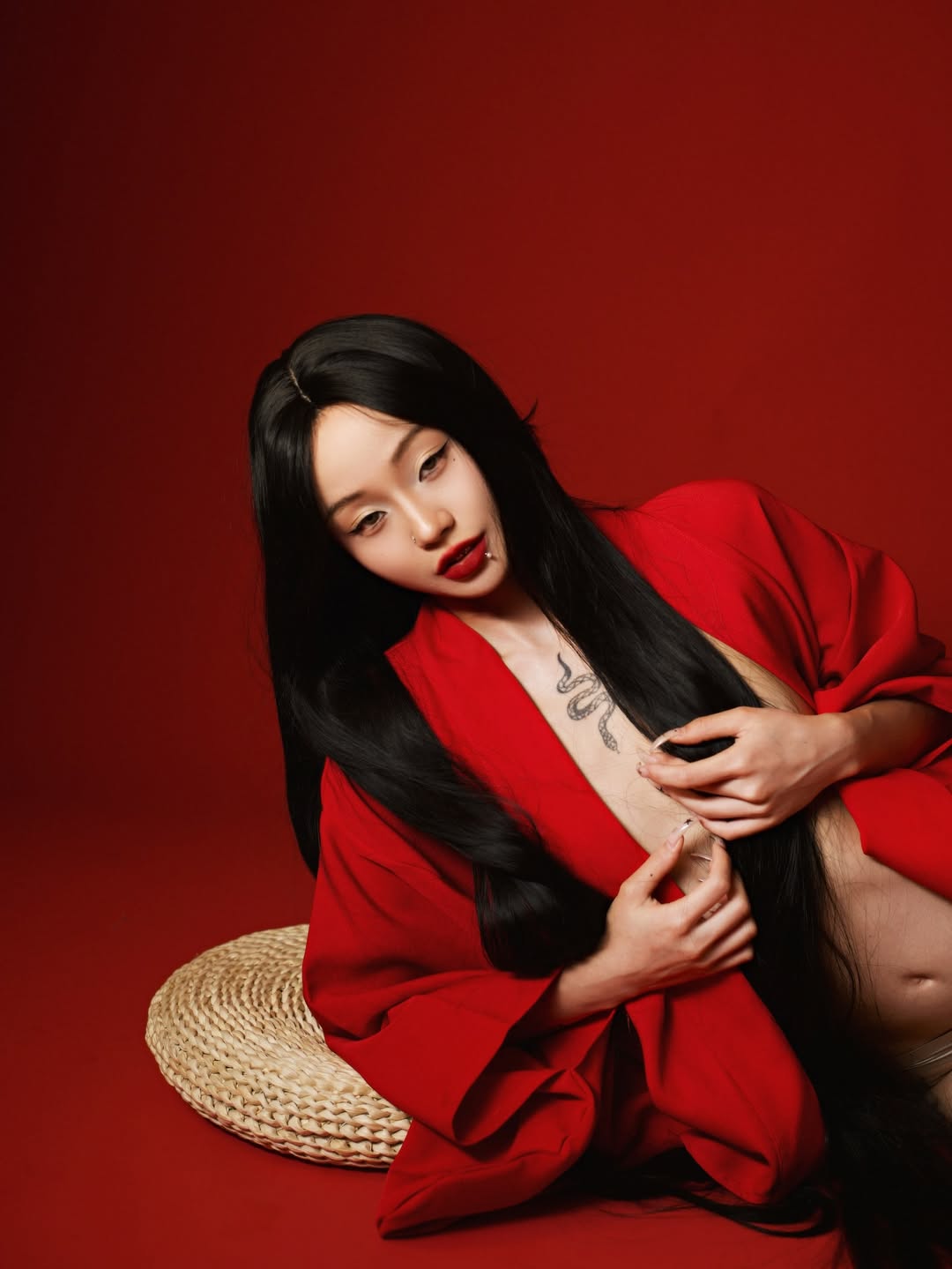 【正妹】Jolin 暗黑系艺术照，烦感受到照片之外的温度！