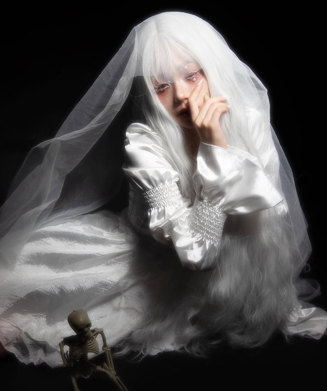 【正妹】Jolin 白化吸血鬼公主，冷艳而不可侵犯！