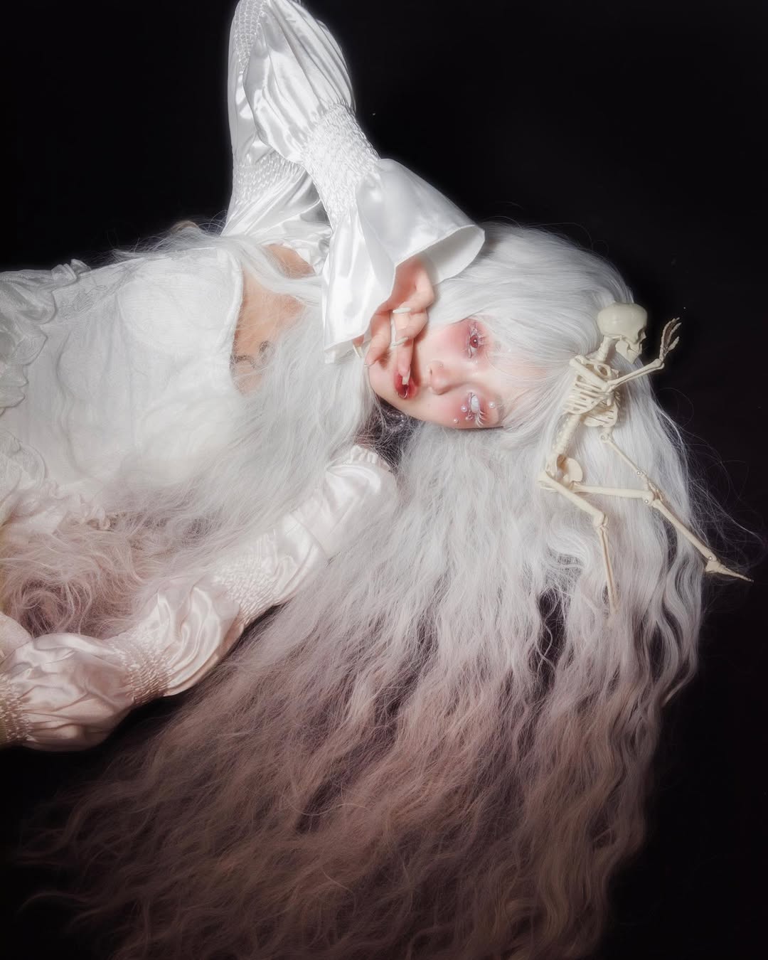 【正妹】Jolin 白化吸血鬼公主，冷艳而不可侵犯！