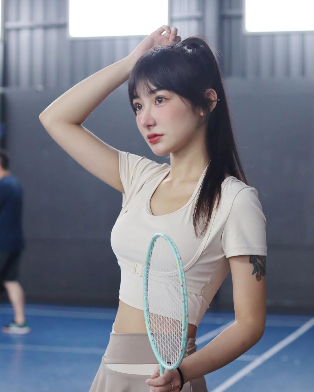 【正妹】梗梗与羽毛球的美好瞬间，羽动青春甜美如光！