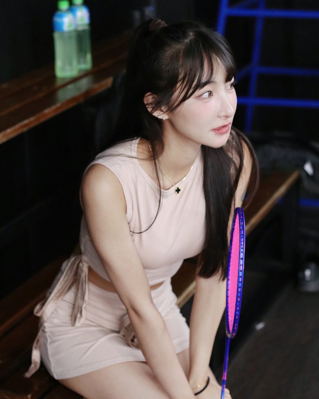 【正妹】梗梗与羽毛球的美好瞬间，羽动青春甜美如光！