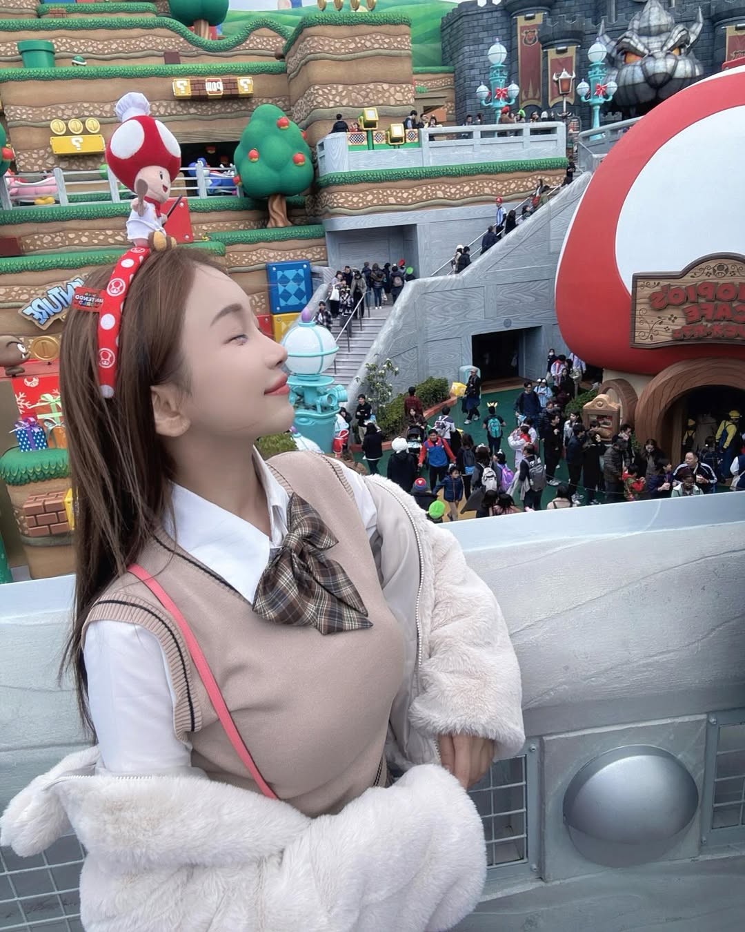 【正妹】娜娜米游乐场美照，拥抱生活的每一次精彩瞬间！