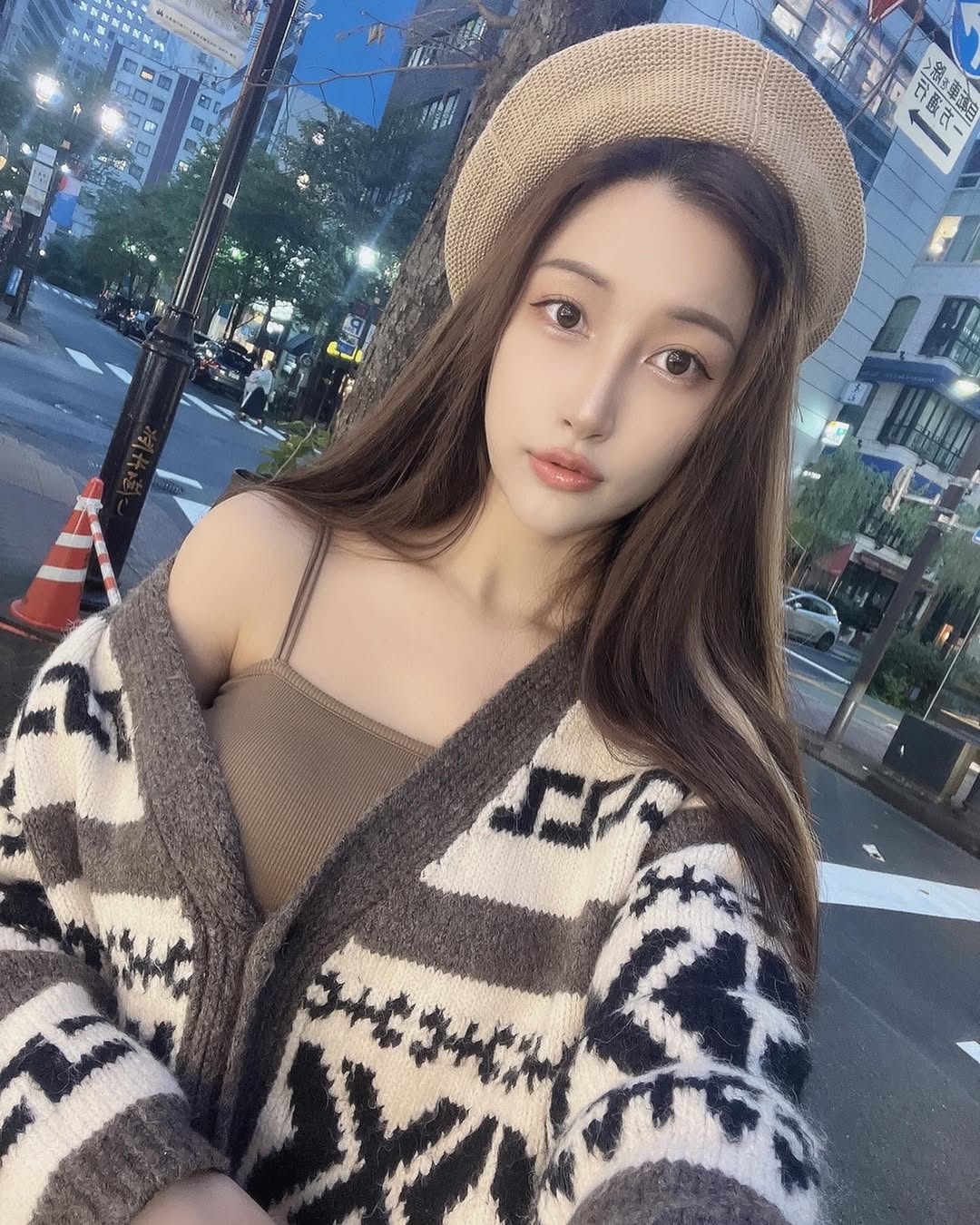 【正妹】娜娜米街拍高颜值，以微笑迎接未知的明天！